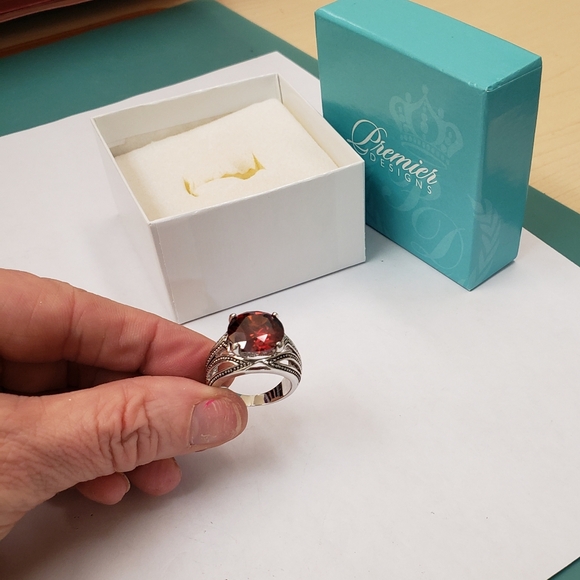 Premier Designs, NWT Large garnet stone filigree silver ring SZ 7 - Picture 7 of 12